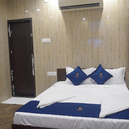 Hotel Esakki Empire Chennai Zewnętrze zdjęcie