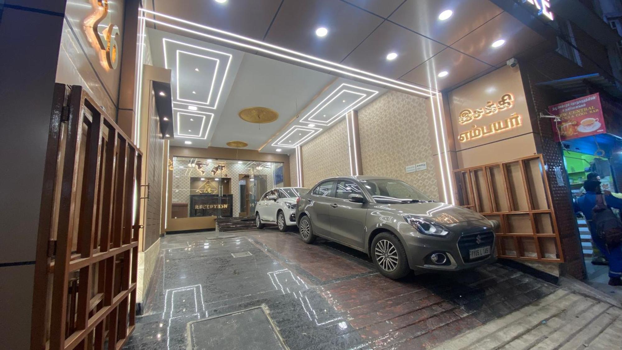 Hotel Esakki Empire Chennai Zewnętrze zdjęcie