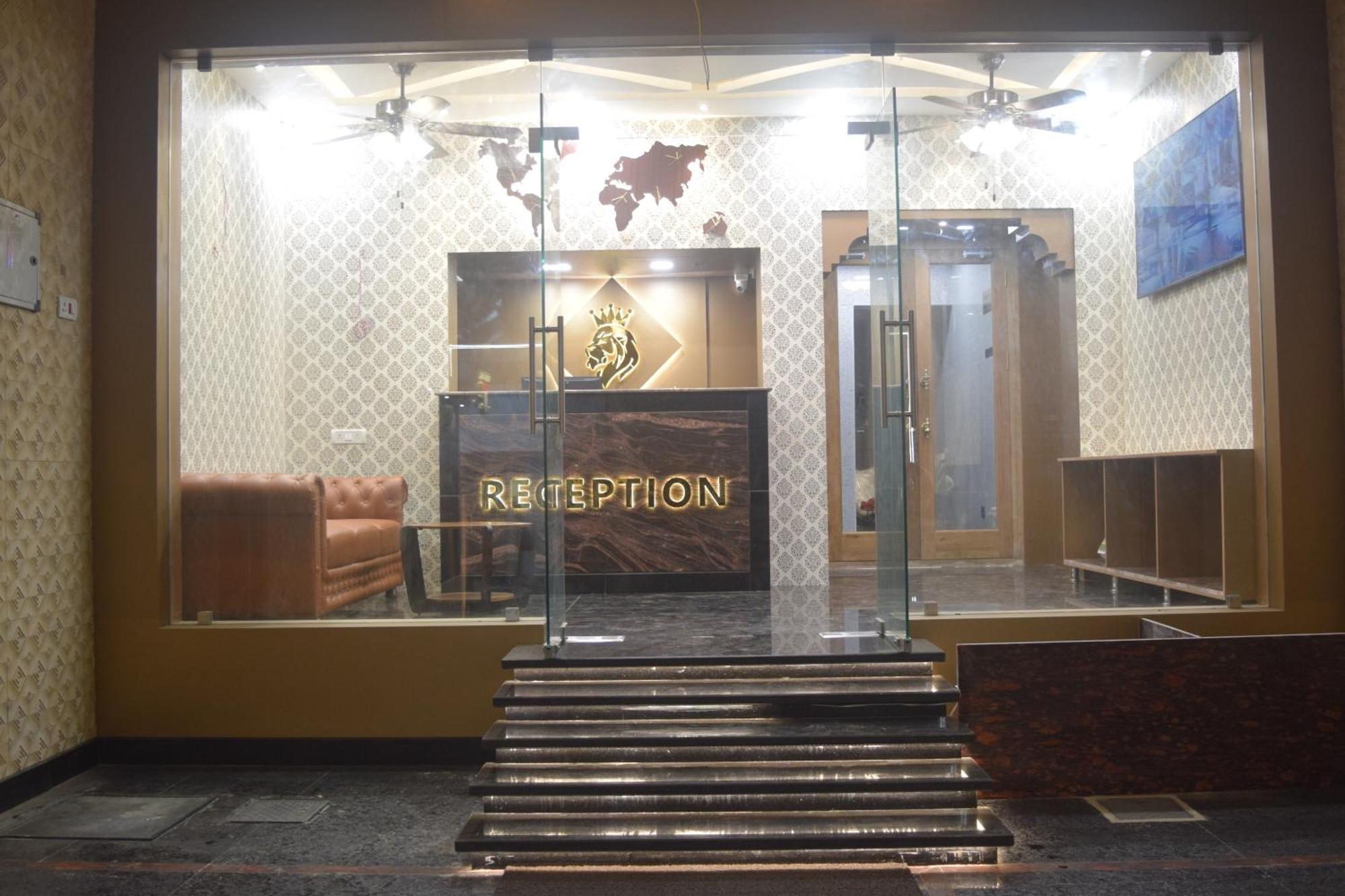 Hotel Esakki Empire Chennai Zewnętrze zdjęcie